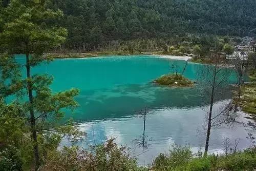 全云南最美的10個(gè)露營(yíng)地推薦之五:宜良月亮谷