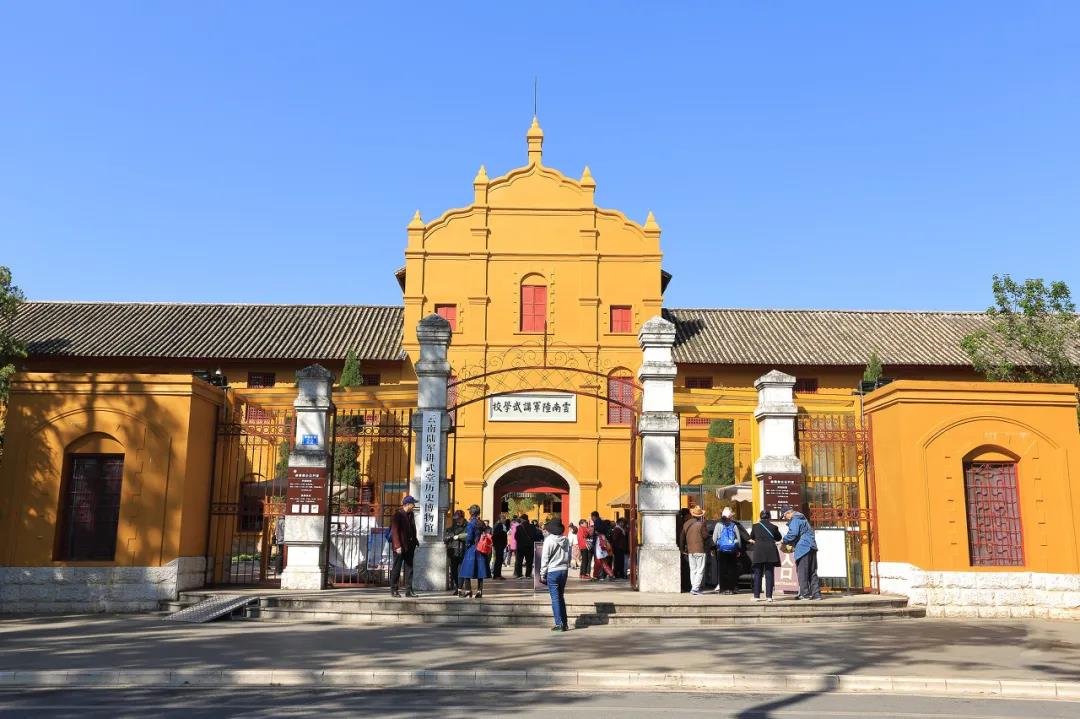 周末去一趟建水開啟一場特別的美食之旅。