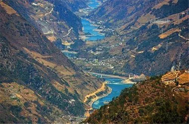 云南會展策劃：這條云南最美公路，適合自駕，而且免費