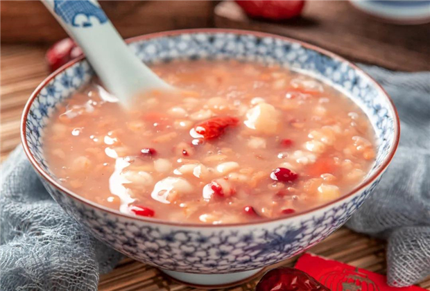 云南傳媒公司：今日臘八！愿有人問你粥可溫