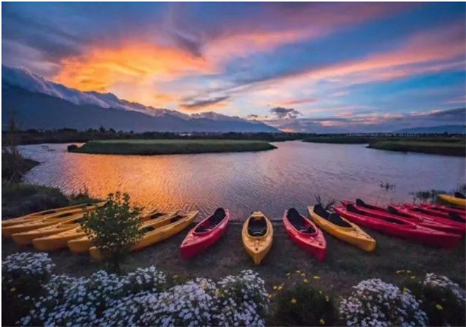花海、群山、星空......來大理開啟一場浪漫的露營之旅