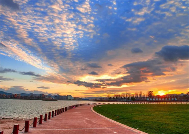 紅河這座寶藏小城，美得原始又動人，卻鮮為人知！