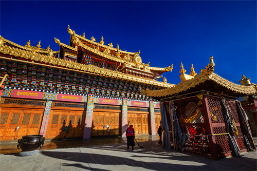 你知道云南LED搭建公司是如何預防LED顯示屏老化的嗎？