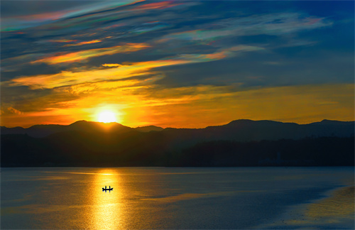 如果天梯有樣子，我想它在哈尼小鎮(zhèn)……